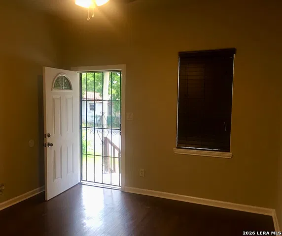 1 bed, 1.0 bath, 300 sqft, $735 — Photo 4
