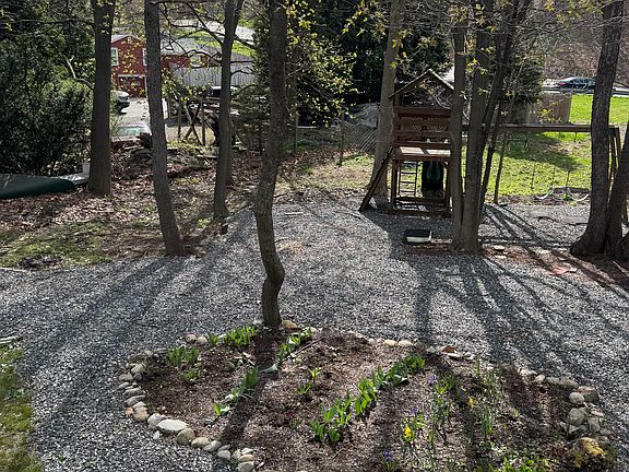 3rd image of 2 Teconnett Path