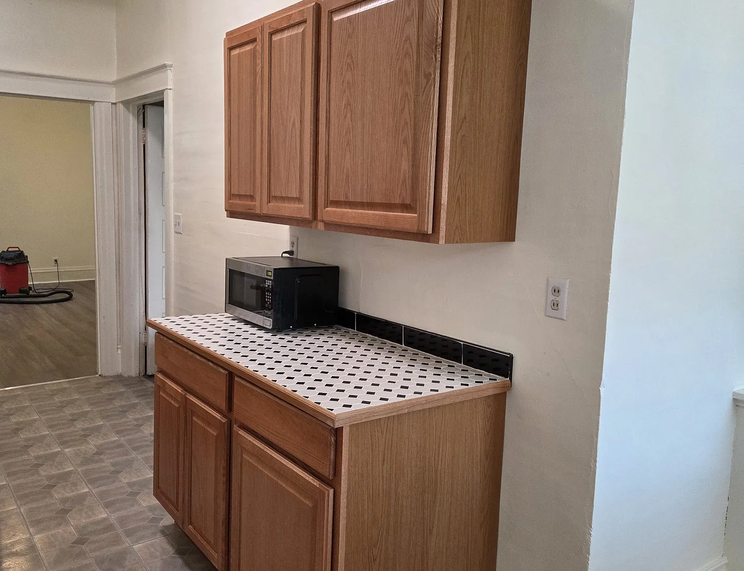 1 bed, 900 sqft, $850 — Photo 4