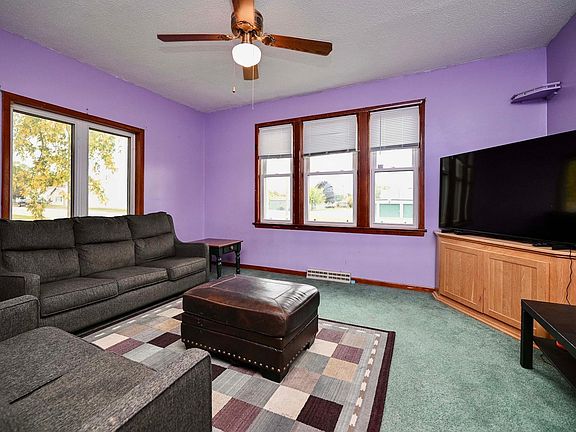 2nd image of 1101 E Wabasha St