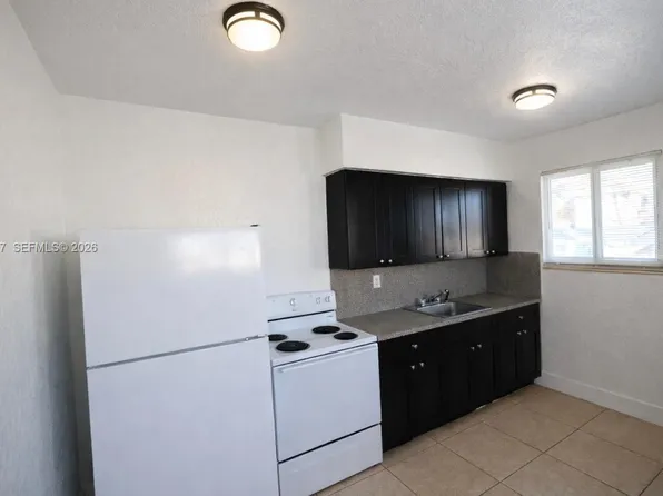 5700 SW 4th St APT 1, Miami, FL 33144