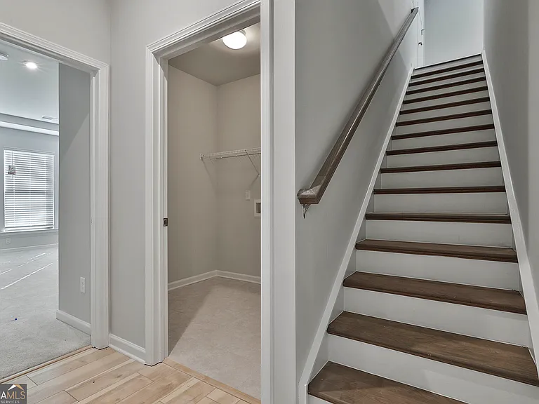 148 Soundview Trce — Photo 32