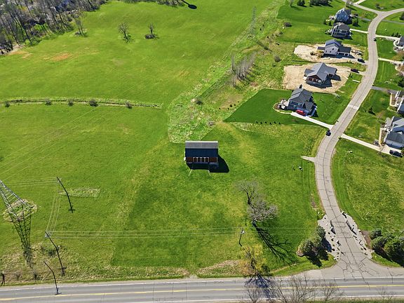 3rd image of 4596 Lake Vista Dr