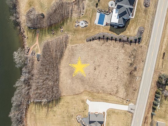 3rd image of 4079 Lost Dauphin Rd