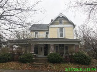 203 N Main St, Carthage, IN 46115