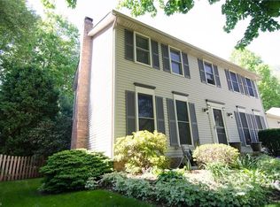 2227 Yerrick Cir, Akron, OH 44312