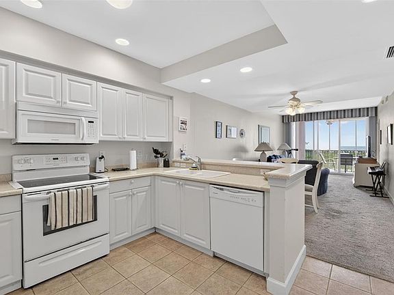 2nd image of 3191 Matecumbe Key Rd Unit 304