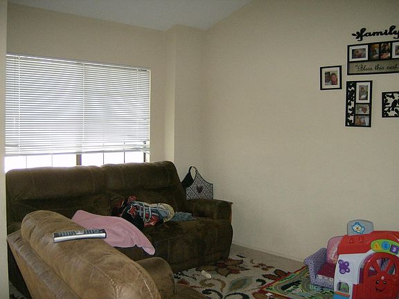 5th image of 1951 Hacienda Dr