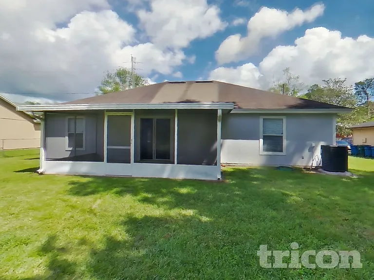 340 Shamrock Ave S — Photo 15