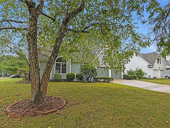 4th image of 7705 W 154th St