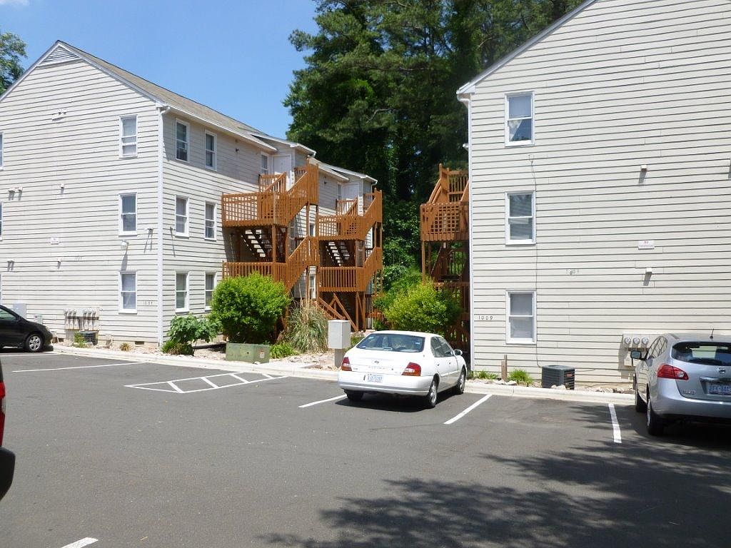 1009 Carlton Ave APT B, Raleigh, NC 27606 | Zillow