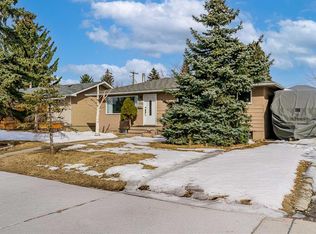 4224 S Worcester Dr SW, Calgary, AB T3C 3L4