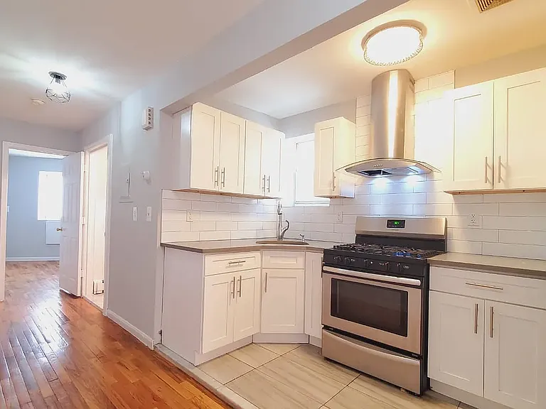 796 Freeman St #1 — Photo 1