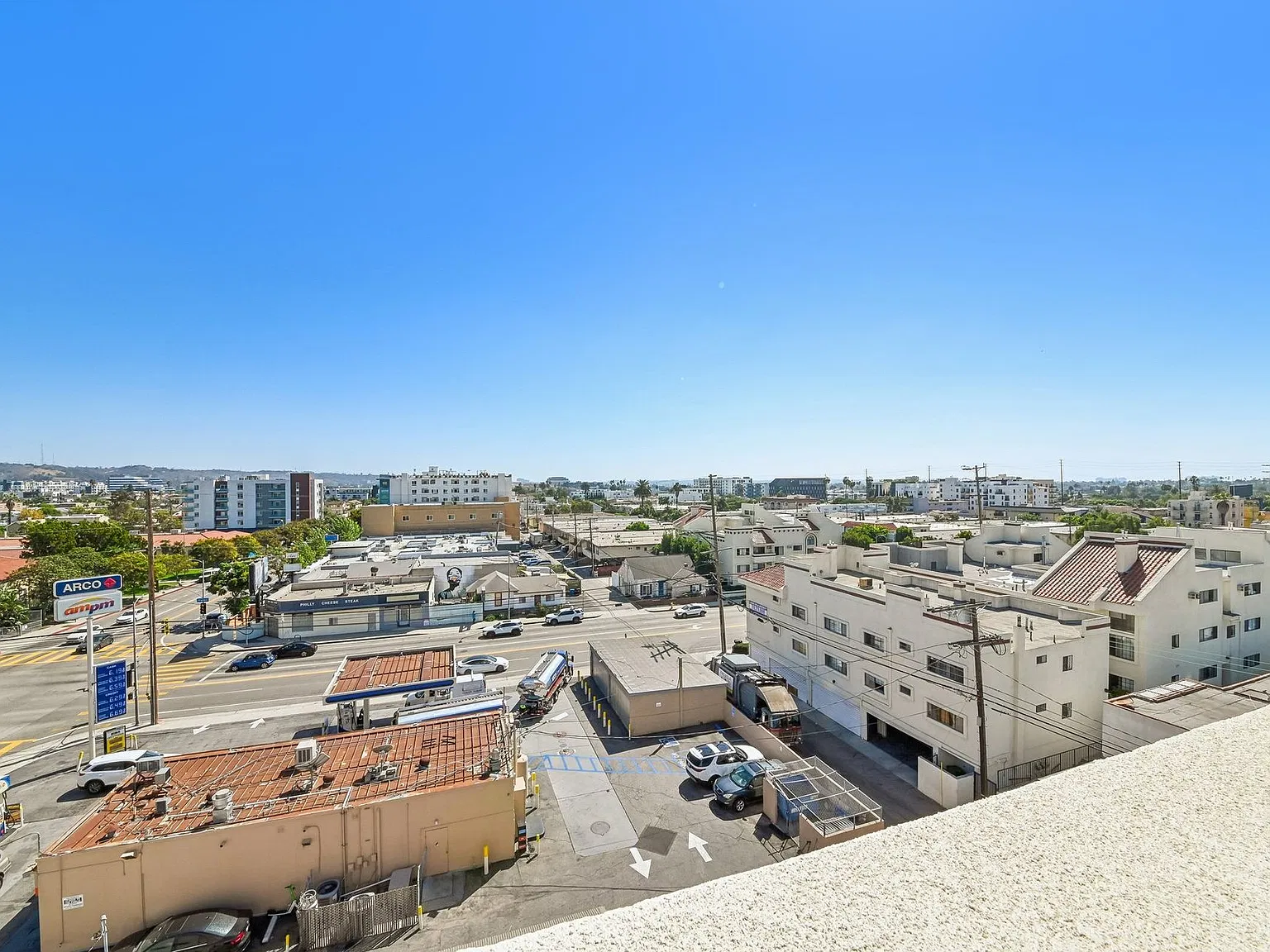 3451 Motor Ave | Palms/Mid-City West | Move In Incentives! — Photo 1