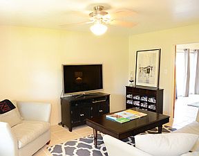 3rd image of 1203 Skrivanek Dr