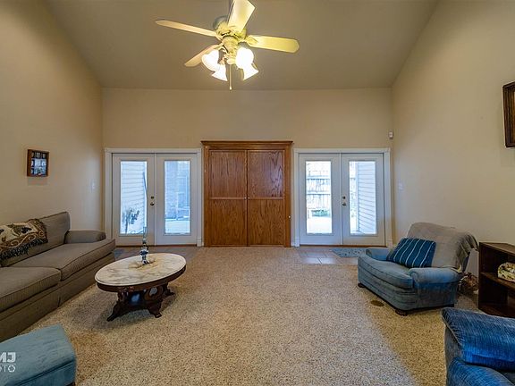 2nd image of 125 Emerald Dr