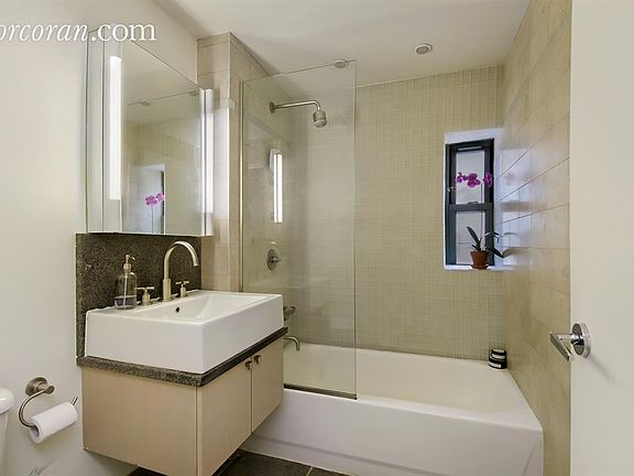 4th image of 120 Greenwich St Ph A