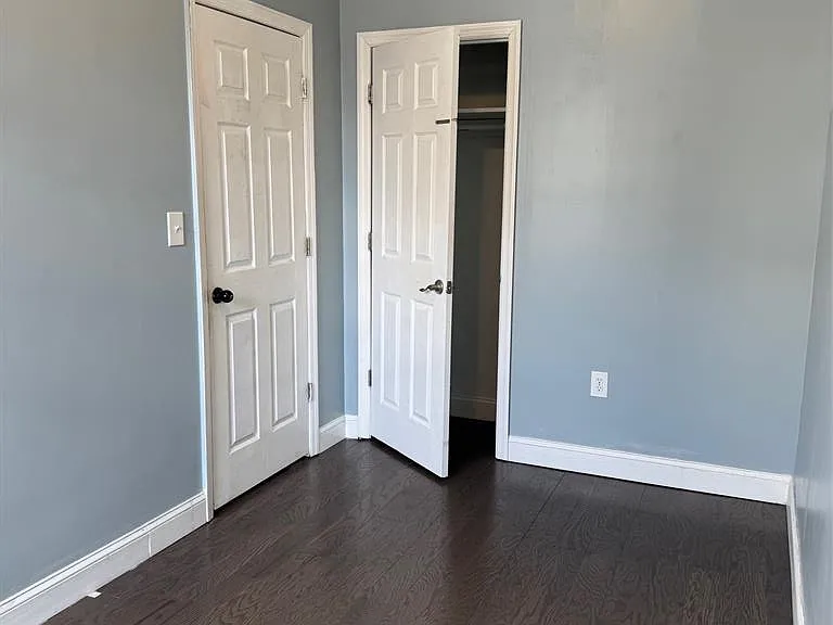 121 Carteret Ave — Photo 9