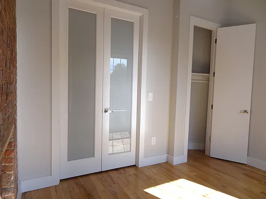 Rented by Miron Realty Group | media 25