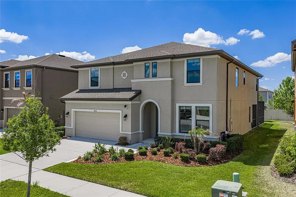 5 bed, 3.0 bath, 3419 sqft, $3,750 — Photo 2