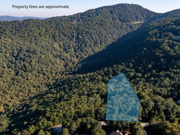 905 Mountain Summit Rd, Travelers Rest, SC 29690