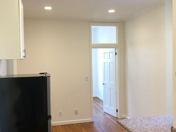 4th image of 156 E 2nd St #24FR