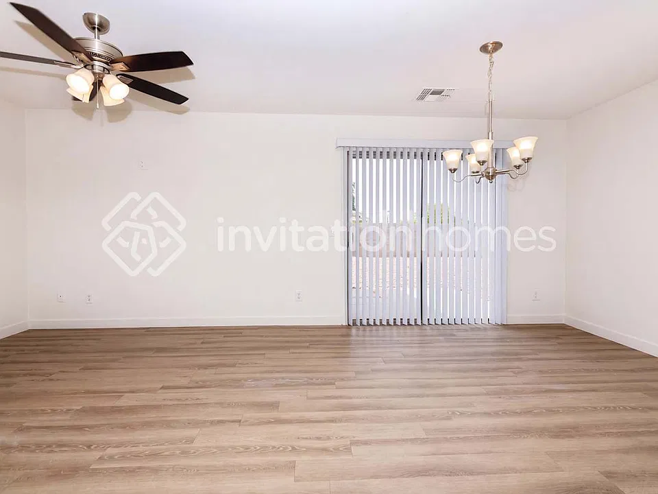 8839 W Manzanita Dr