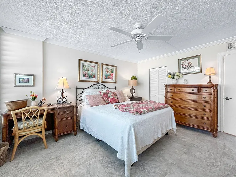 17580 Gulf Blvd #209 — Photo 11