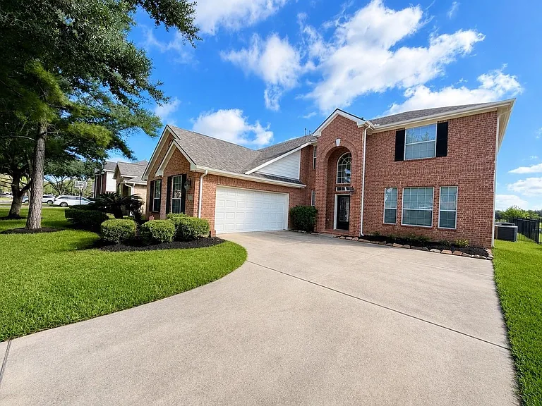 24626 Blane Dr — Photo 1
