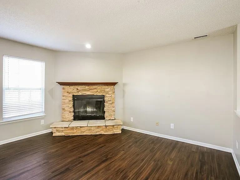 10834 Timothy Ln — Photo 5