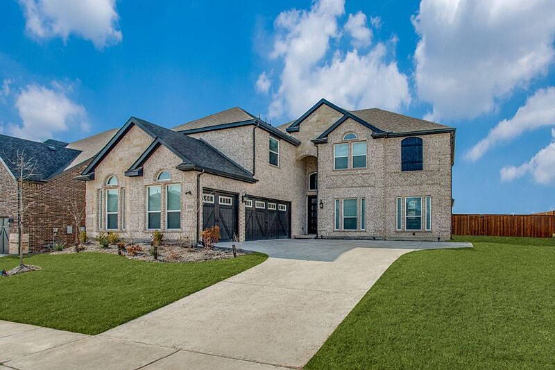 1st image of 3320 Lakeshore Dr