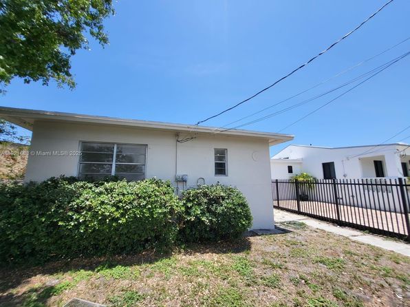 miami-florida-452695494 picture