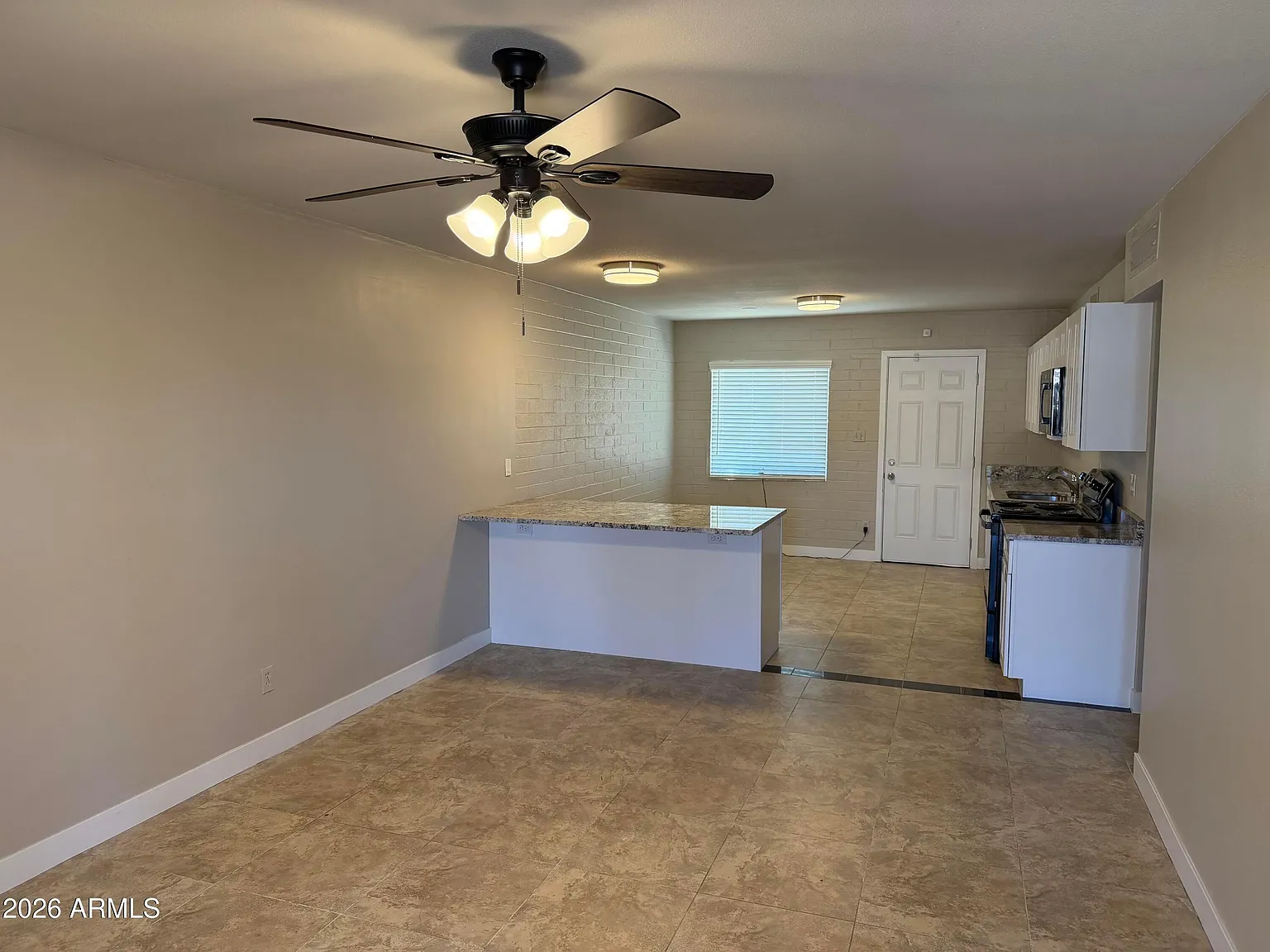 3 bed, 2.0 bath, 1190 sqft, $1,780 — Photo 1