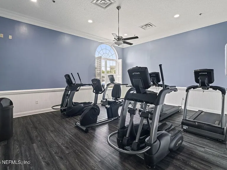 8218 Green Parrot Rd #105 — Photo 28