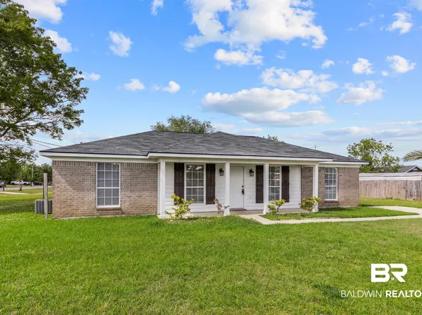 18979 Dalewood Cir, Robertsdale, AL 36567