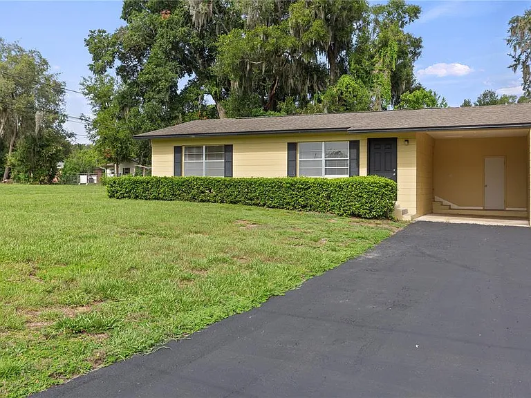12215 Leanne Dr — Photo 2