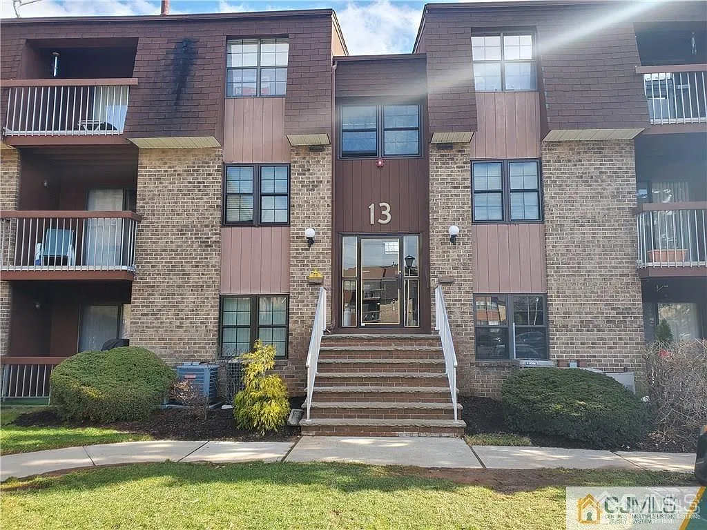 2 bed, 2.0 bath, $2,300 — Photo 1