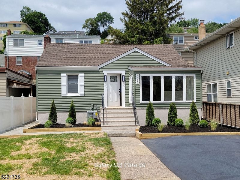 626 7th St, Carlstadt, NJ 07072 Zillow