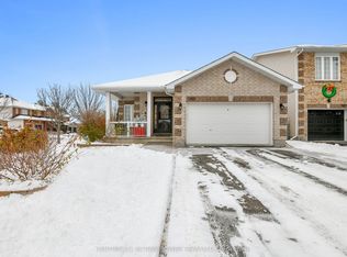 1969 Loasa Ln, Ottawa, ON K4A 4T4