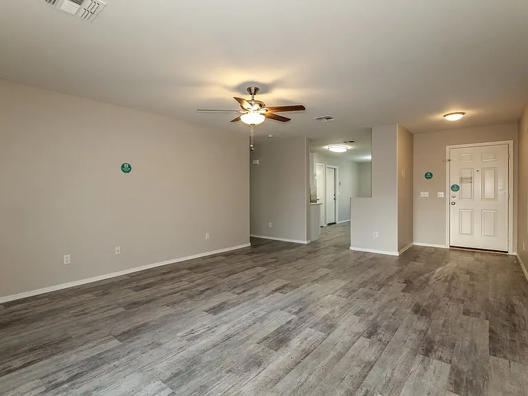 24620 N 38th Ln — Photo 5