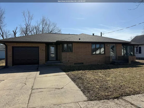 105 4th Ave S, Hospers, IA 51238