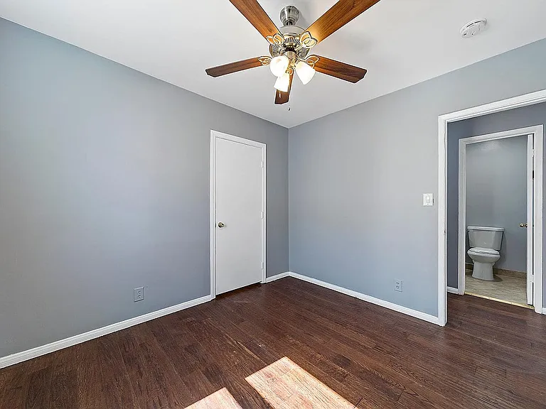 15517 Thornlake Ave — Photo 16