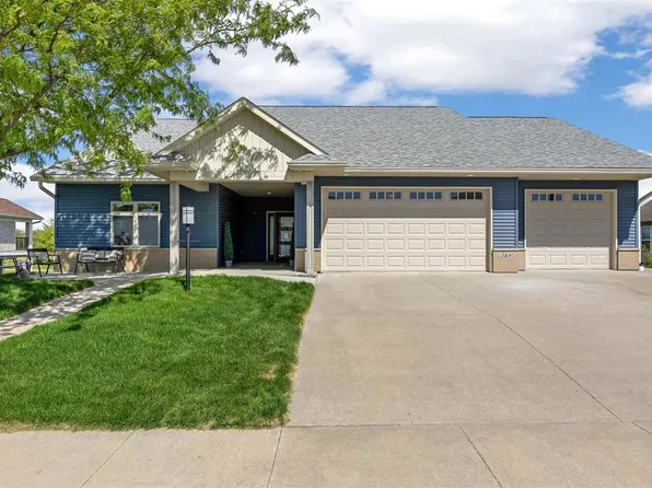 280 N Juniper St, North Liberty, IA 52317