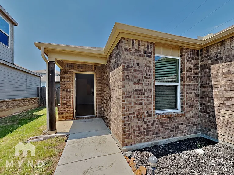 210 Savage St — Photo 17