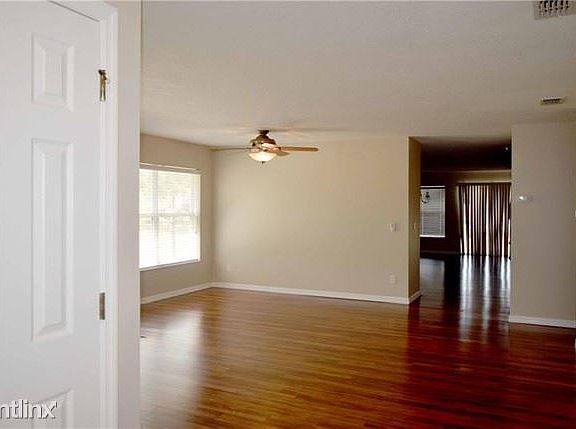 3rd image of 2383 Martins Run
