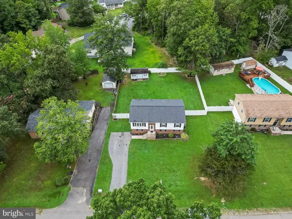 26167 Crescent Ln, Mechanicsville, MD 20659