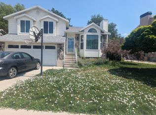 5557 S Walden Glen Dr, Murray, UT 84123