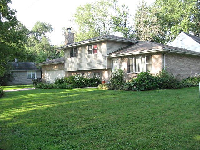 2nd image of 2301 170th St