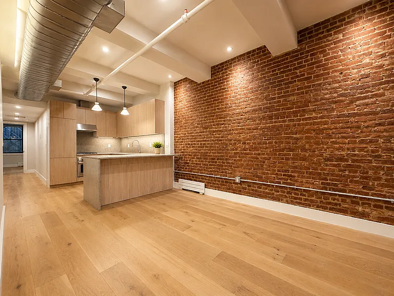 16 E 18th St #3 — Photo 2