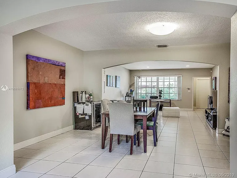 5322 Orduna Dr — Photo 10